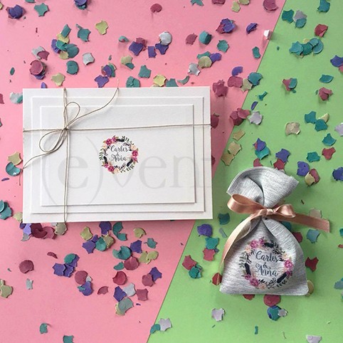 invitaciones y detalles de boda conjunto